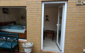Ruhige, gemütliche 1-Zimmer Gartenwohnung für 2 Erwachsene und 2 Kinder